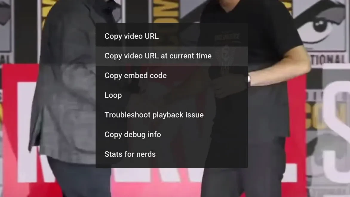 Mendemonstrasikan cara membagikan video YouTube mulai dari stempel waktu tertentu