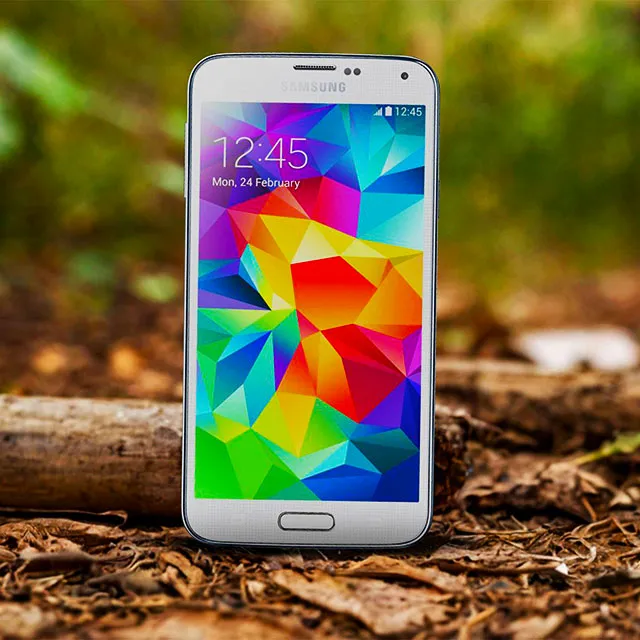 Ilustrasi Hape Android Lawas