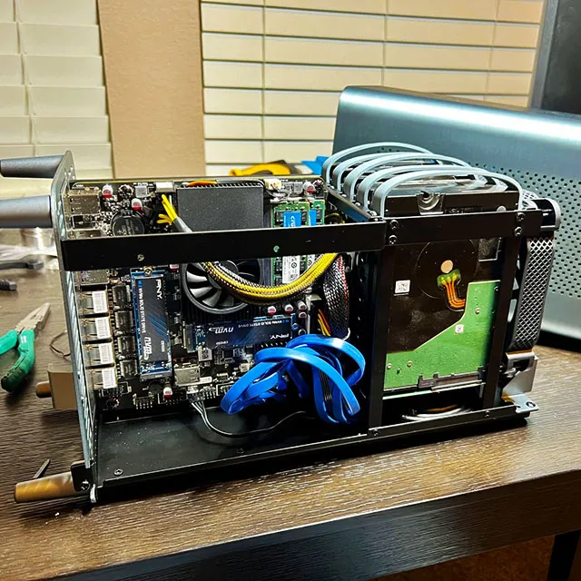 Ilustrasi DIY NAS Setup