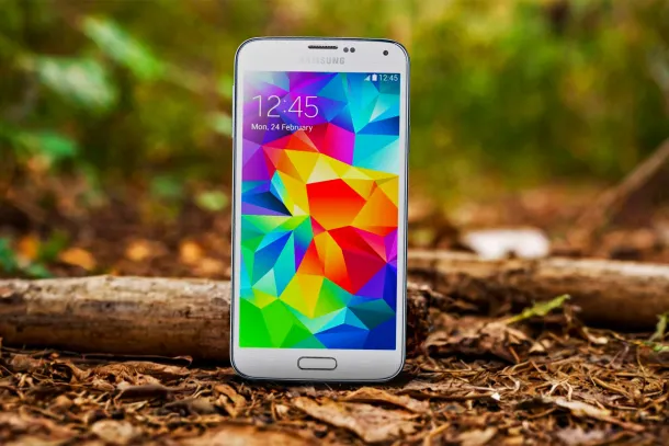 Ilustrasi Hape Android Lawas