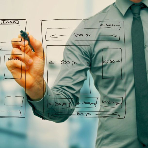 Ilustrasi Renovasi Website HTML