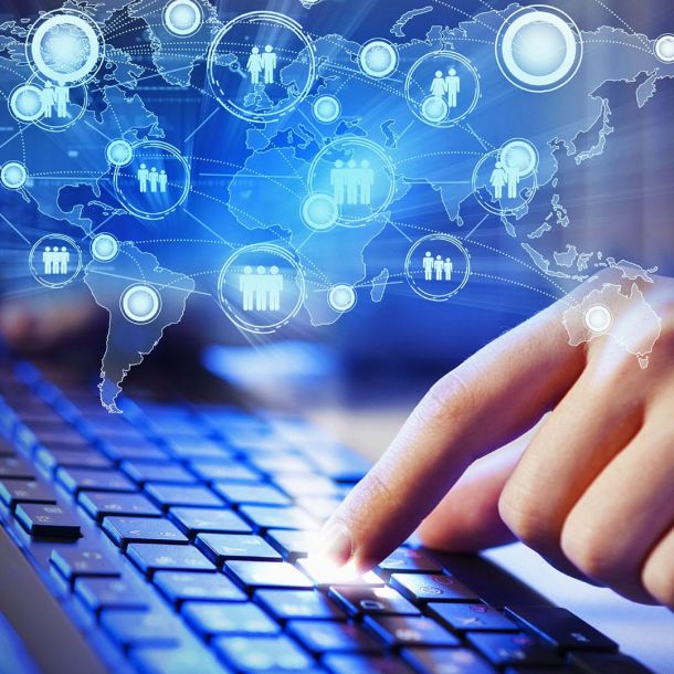 Ilustrasi Pembuatan Aplikasi Berbasis Web